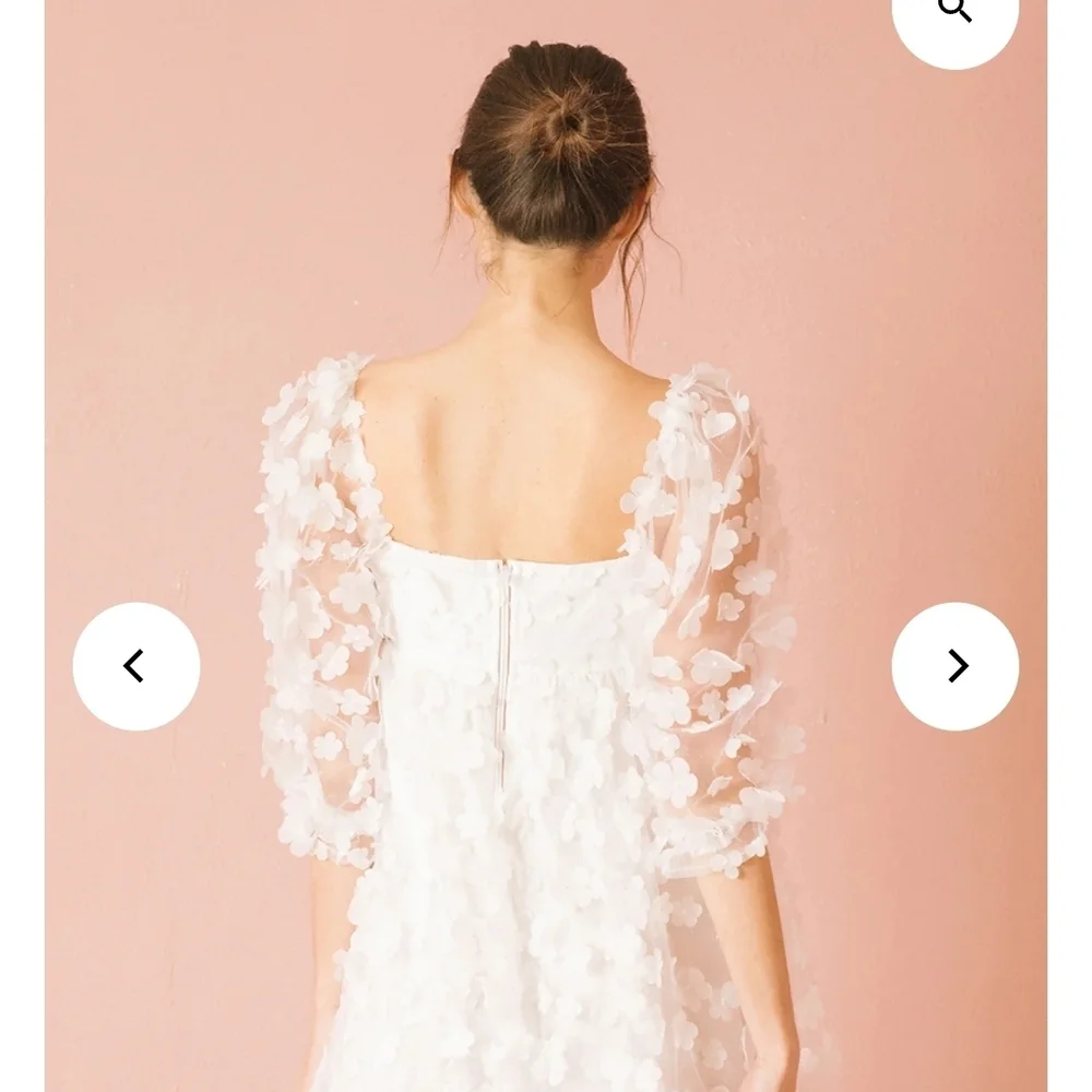 Elegant 3D White Floral With Pearls Mini Dress - Picture 2 of 9